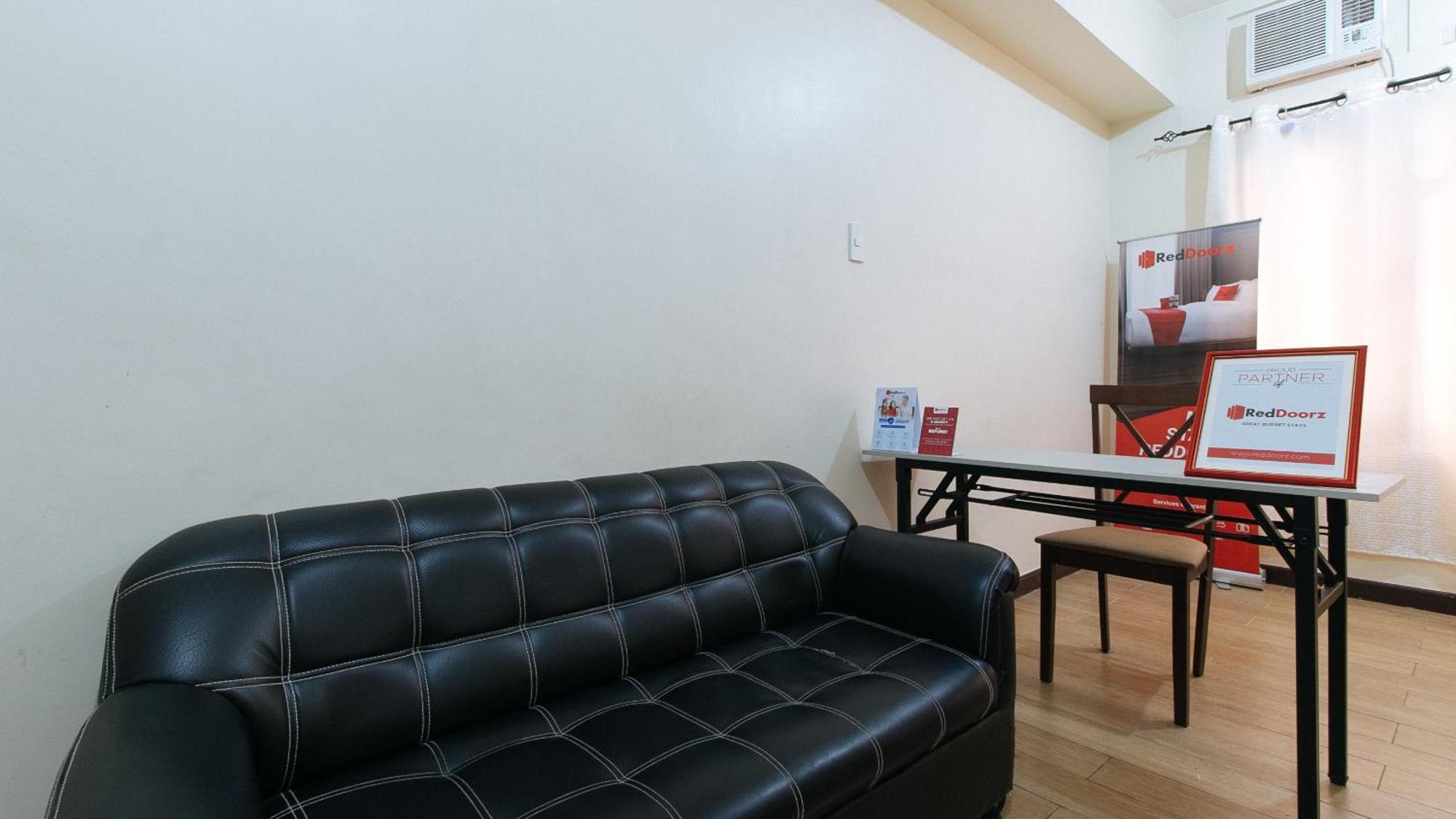 Reddoorz At David'S Travellers Inn Cavite General Trias  外观 照片